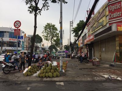 Cho thuê mặt bằng cửa hàng trên đường Phạm Hùng với giá ưu đãi