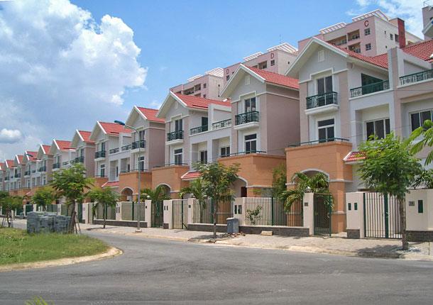 Cần bán B1.4 LK Thanh Hà giá 26tr/m2 gần hồ đường 17m. LH: 0972904231