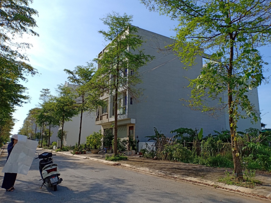 Chủ nhà bán gấp liền kề Thanh Hà nhìn trường học giá cực rẻ chỉ 3tỷ/lô 100m2